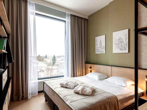 комерційна за адресою Панаса Мирного вул., 29