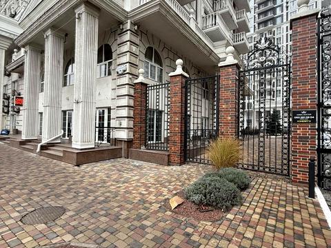 комерційна за адресою Михайла Максимовича вул. (Онуфрія Трутенка), 24-Г