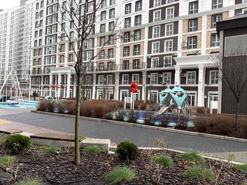 комерційна за адресою Михайла Максимовича вул. (Онуфрія Трутенка), 24-Г