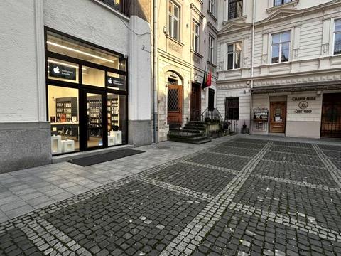 коммерческая по адресу площа Яворського, 1