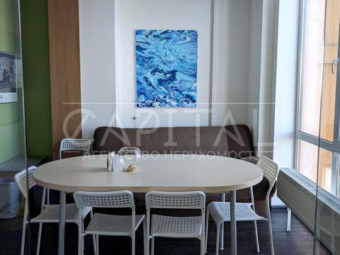 комерційна за адресою Польова вул., 24Д