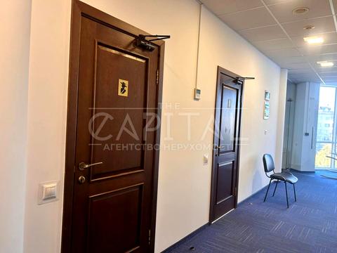 комерційна за адресою Польова вул., 24Д