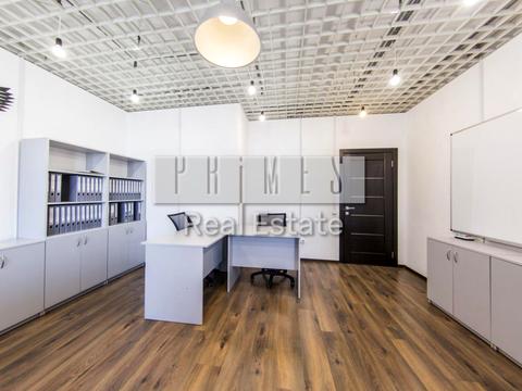 комерційна за адресою Лесі Українки бульв., 7-А