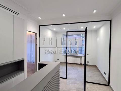 комерційна за адресою Інститутська вул., 16