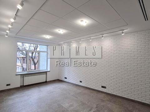 комерційна за адресою Інститутська вул., 16