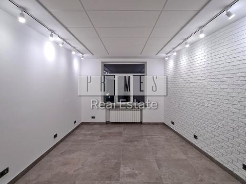 комерційна за адресою Інститутська вул., 16