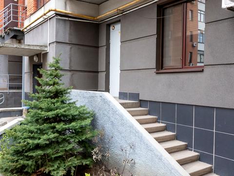 комерційна за адресою Херсонська вул., 9-А