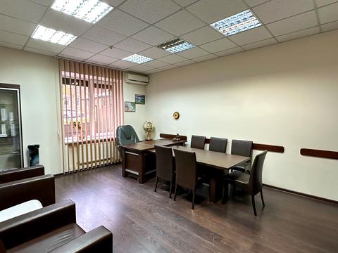 комерційна за адресою Херсонська вул., 9-А