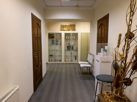 комерційна за адресою Херсонська вул., 9-А