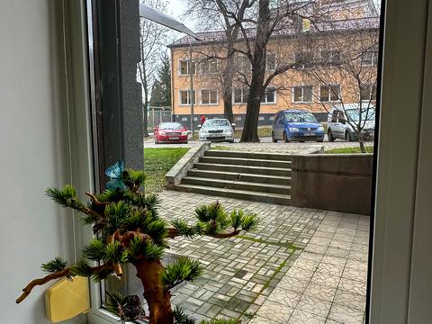 комерційна за адресою Херсонська вул., 9-А