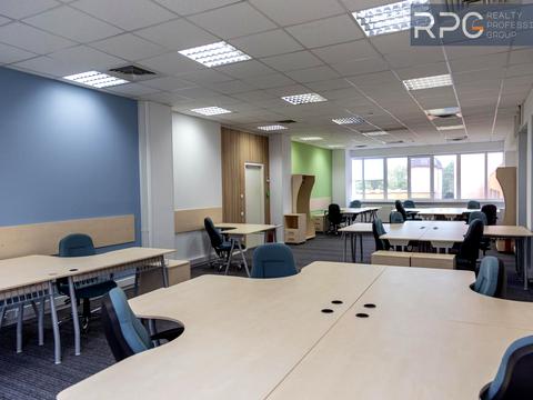 комерційна за адресою Польова вул., 24д