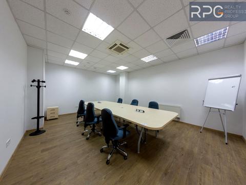 комерційна за адресою Польова вул., 24д