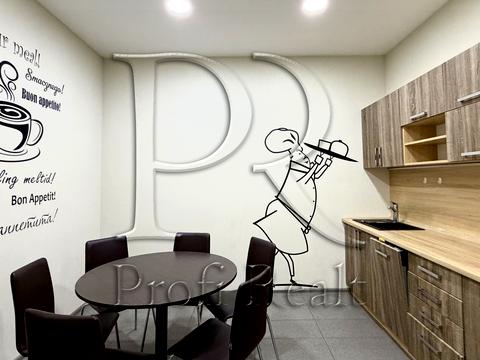 комерційна за адресою Кловський узвіз, 7