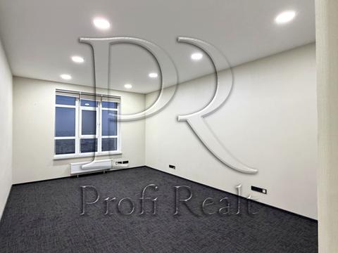 комерційна за адресою Кловський узвіз, 7