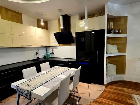 квартира за адресою Дніпровська набережна вул., 14-А