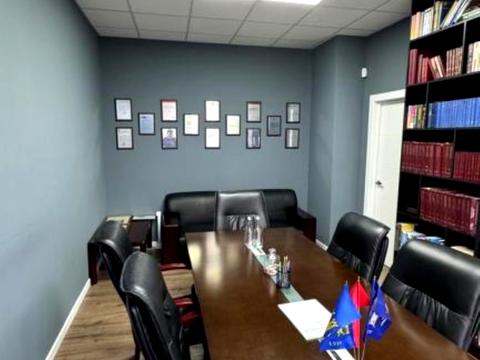 комерційна за адресою Жилянська вул., 68