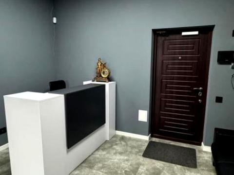 комерційна за адресою Жилянська вул., 68