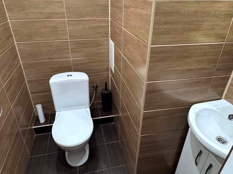 комерційна за адресою Володимира Івасюка просп. (Героїв Сталінграду), 2-Д