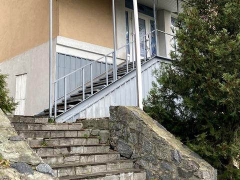 комерційна за адресою 101-й квартал вул., 7