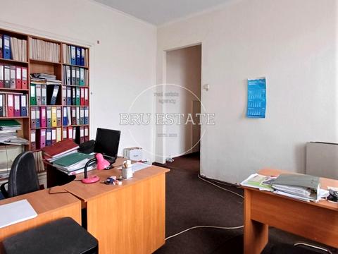 комерційна за адресою Юрківська вул., 37