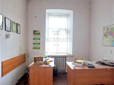 комерційна за адресою Юрківська вул., 37