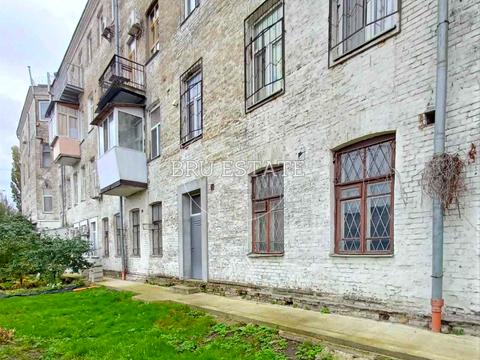 комерційна за адресою Юрківська вул., 37