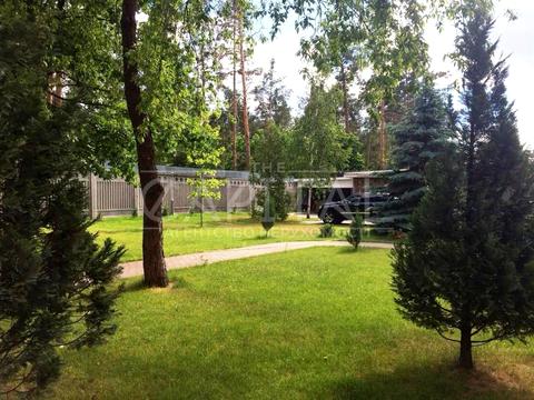 будинок за адресою смт. Козин, Київська вул.