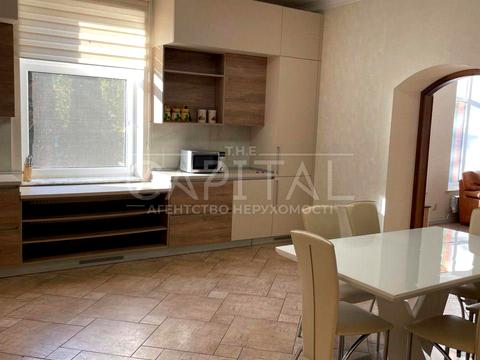 будинок за адресою смт. Козин, Київська вул.