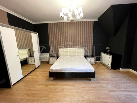 будинок за адресою смт. Козин, Київська вул.