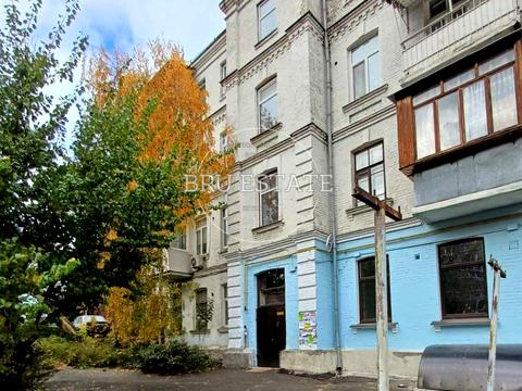 комерційна за адресою Юрківська вул., 37