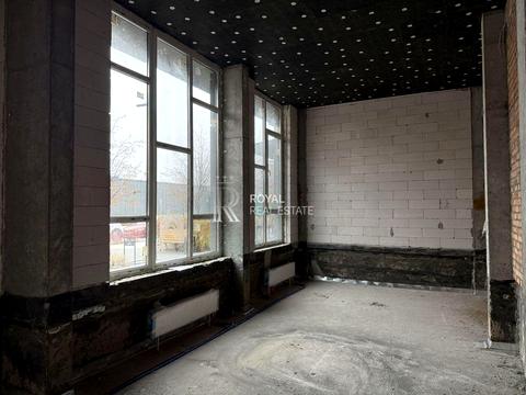 комерційна за адресою Тадея Рильського бульв., 2А