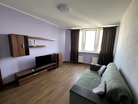 квартира за адресою Ревуцького вул., 7-В