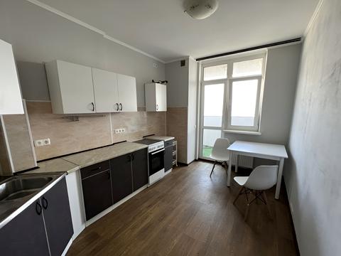 квартира за адресою Ревуцького вул., 7-В