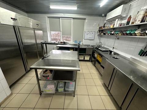 комерційна за адресою Чернишевського, 36