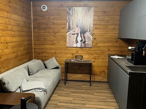 комерційна за адресою Чернишевського, 36