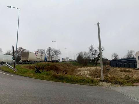 комерційна за адресою Шептицьких вул., 65