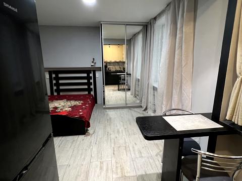 квартира за адресою Макарова вул. (Більшовицька), 1