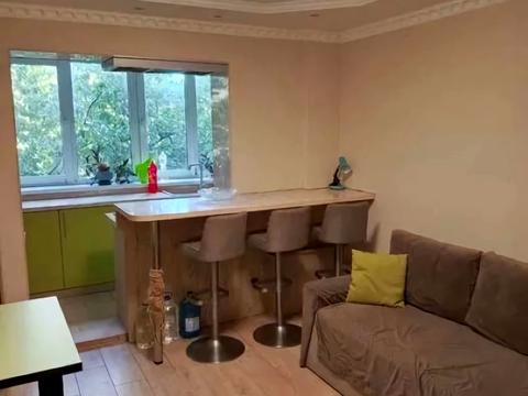 квартира по адресу Ревуцкого ул., 42-Б