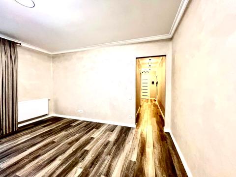 квартира за адресою Макаренка, 12