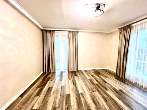 квартира за адресою Макаренка, 12