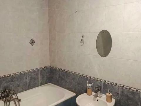 квартира по адресу Ревуцкого ул., 42-Б