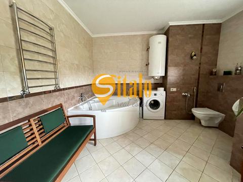 будинок за адресою Фестивальна