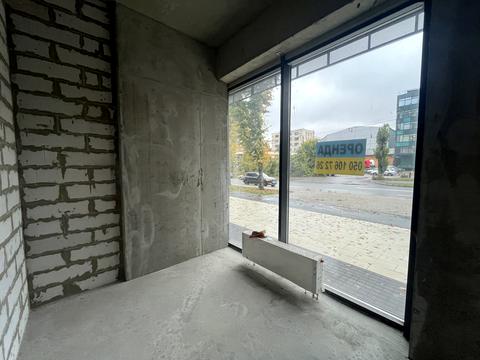 комерційна за адресою Віктора Некрасова вул. (Північно-Сирецька), 10