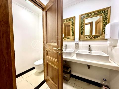 коммерческая по адресу Жилянская ул., 72