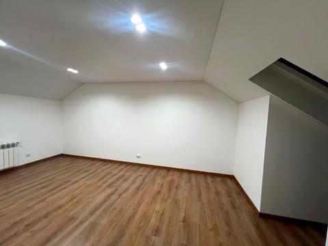 будинок за адресою смт. Вороновиця, Загородня