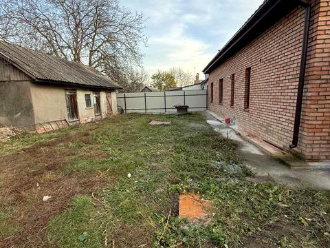 будинок за адресою смт. Вороновиця, Загородня