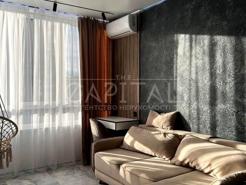 квартира за адресою Салютна вул., 2-Б