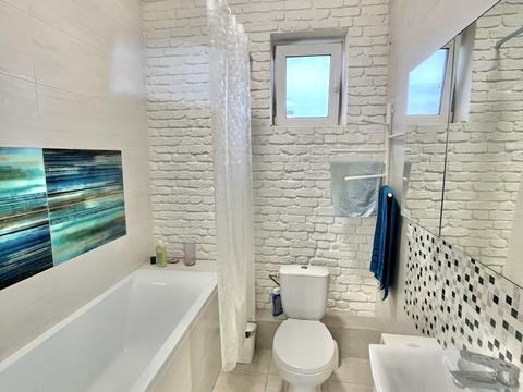 будинок за адресою Центральна вул.