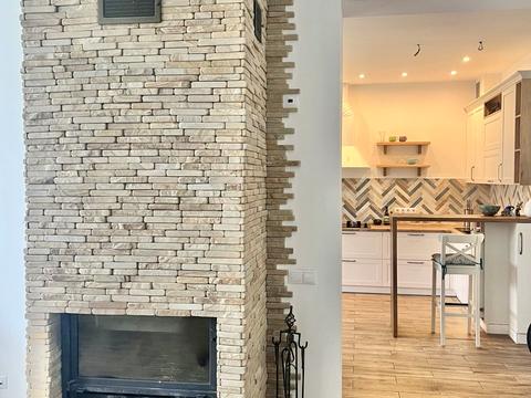 будинок за адресою Центральна вул.