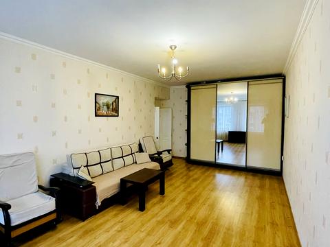 квартира за адресою Тополина вул., 16